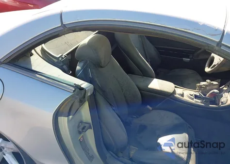 2003 Mercedes-Benz Sl 500 z USA, uszkodzony, nr VIN WDBSK75F53F008054